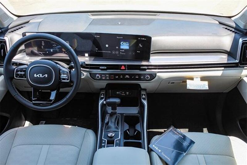 2025 Kia Sorento SImage 5