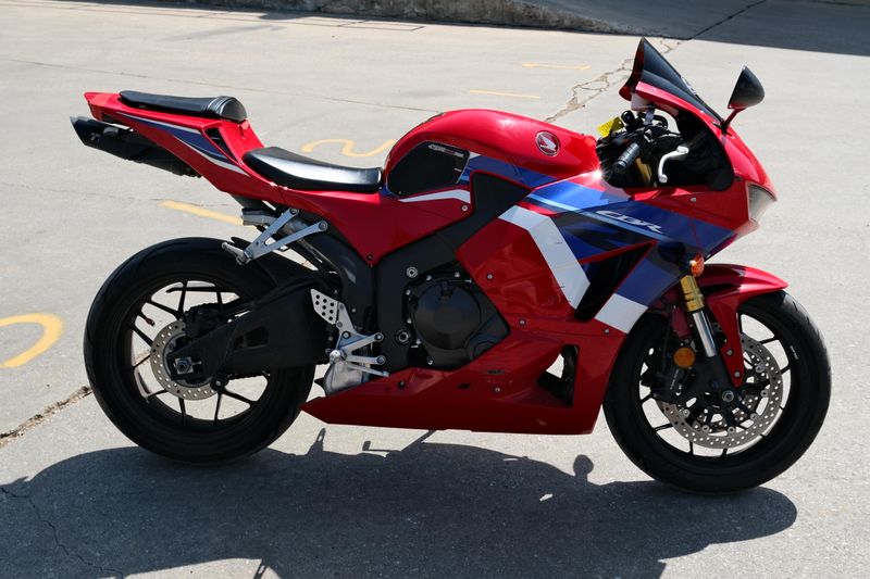 Used 2022 Honda CBR600RR GRAND PRIX RED Image 2
