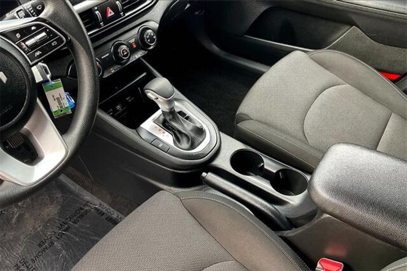 2023 Kia Forte LXSImage 17