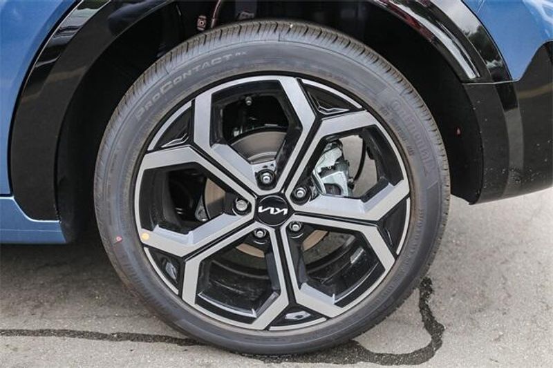 New 2025 Kia Niro EX TouringImage 29