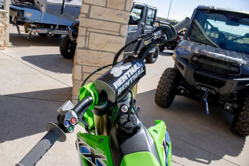 NEW 2026 KAWASAKI KX 450 Image 18