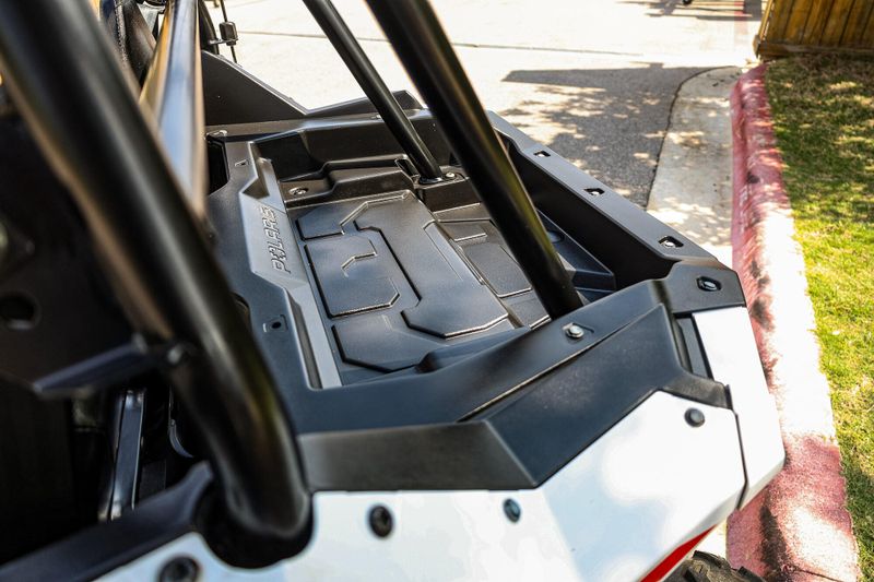 2022 Polaris RZR 200 EFI  WHITE LIGHTNING Image 34