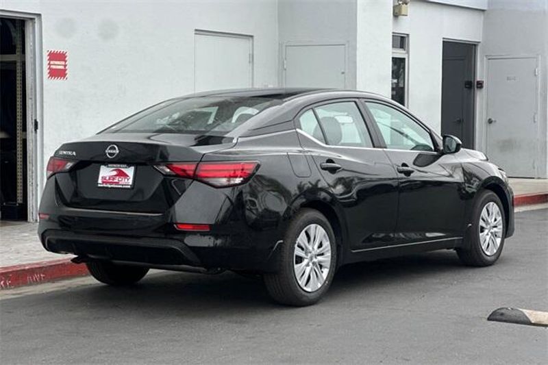 New 2025 Nissan Sentra SImage 3