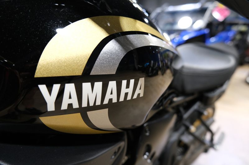 2023 Yamaha XSR700 RAVENImage 14