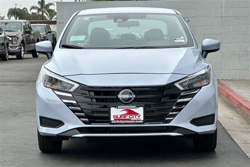 New 2025 Nissan Versa 1.6 SVImage 6