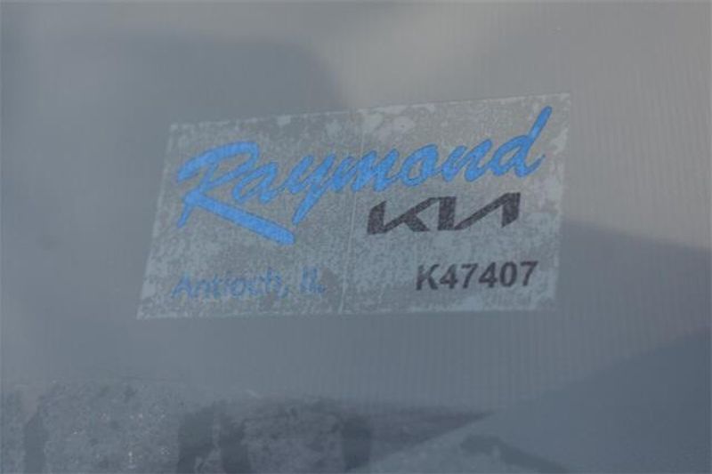 New 2025 Kia Niro EX TouringImage 36