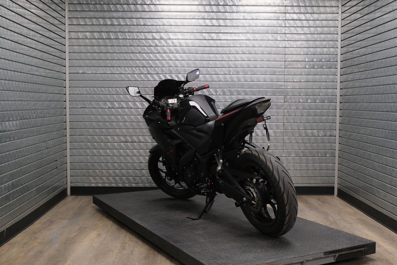 USED 2018 YAMAHA YZF-R3 Image 5