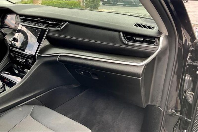 2023 Jeep Grand Cherokee LaredoImage 16