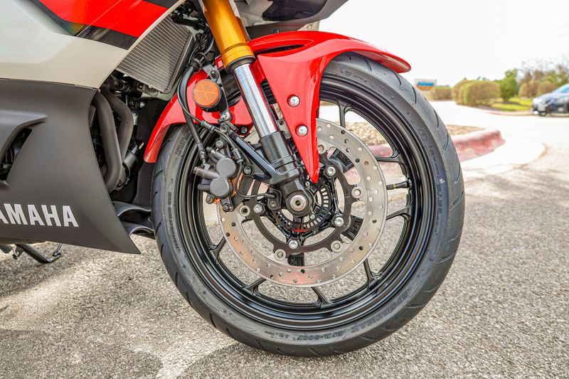 NEW 2026 YAMAHA YZFR3 ABS 70TH ANNIVERSARY EDITION Image 6