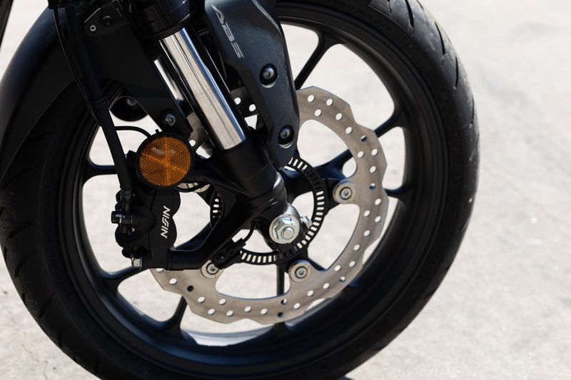 2025 Honda CB300R ABS Image 14