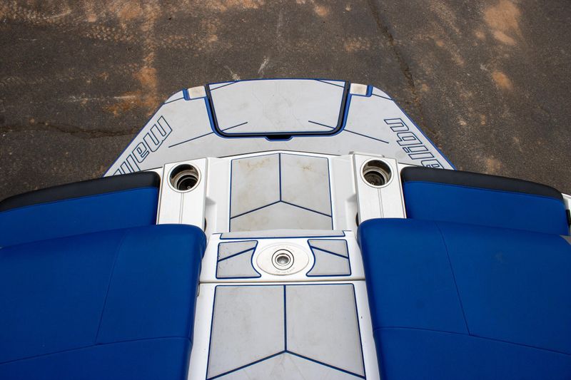 USED 2022 MALIBU M240 Image 11