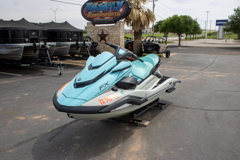 USED 2025 YAMAHA FX CRUISER HO WITH AUDIO Image 4