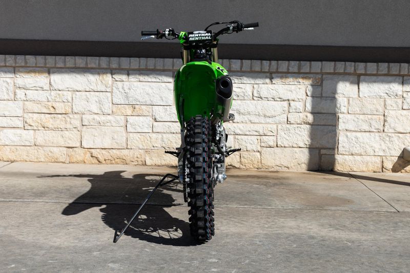 2025 Kawasaki KX250 LIME GREENImage 4