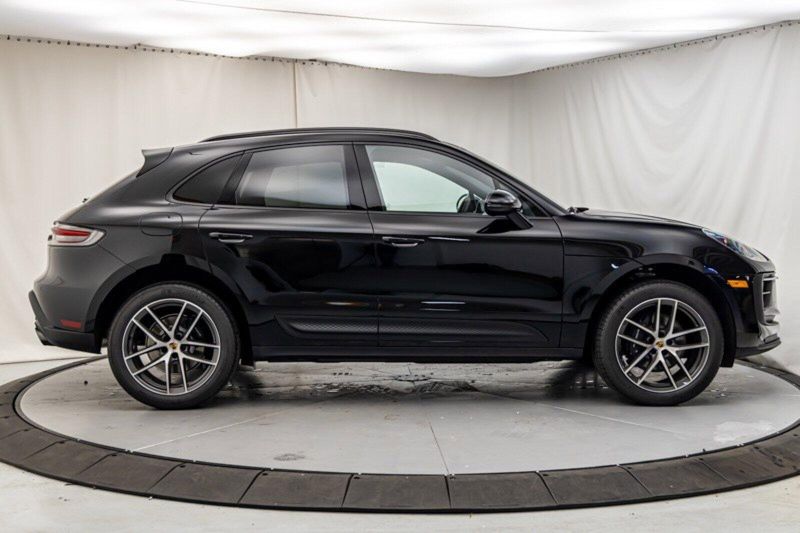 2024 Porsche Macan Image 6