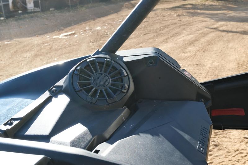 USED 2025 CAN-AM MAVERICK X3 MAX X RS TURBO RR WITH SMARTSHOX Image 21