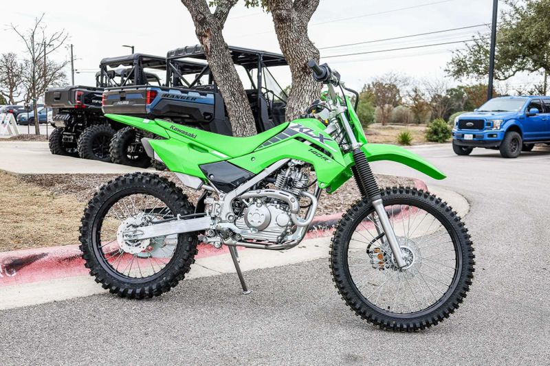 2025 Kawasaki KLX140R F LIME GREENImage 4