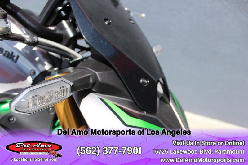 2025 Kawasaki Z900 SE ABS Image 2