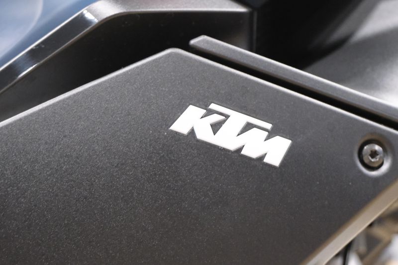 NEW 2026 KTM 1390 SUPER ADVENTURE R OT Image 13