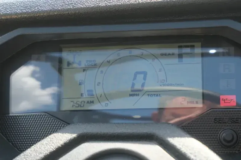 NEW 2025 HONDA PIONEER 10006 DELUXE Image 8