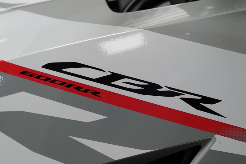NEW 2026 HONDA CBR600RR Image 15