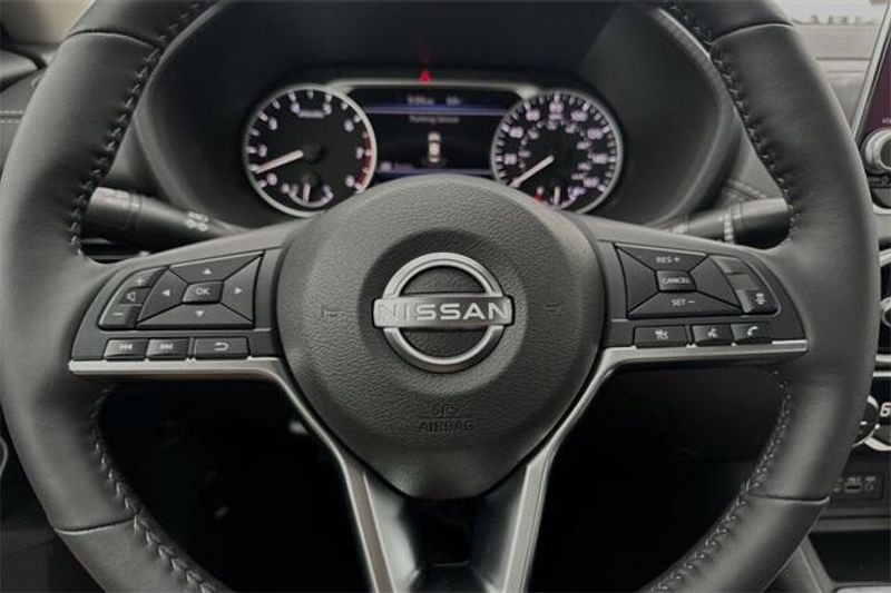 New 2025 Nissan Sentra SVImage 19