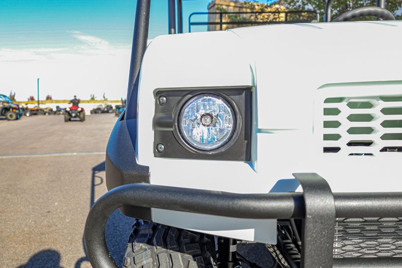 2025 Kawasaki MULE 4010 4X4 FE BRIGHT WHITEImage 2