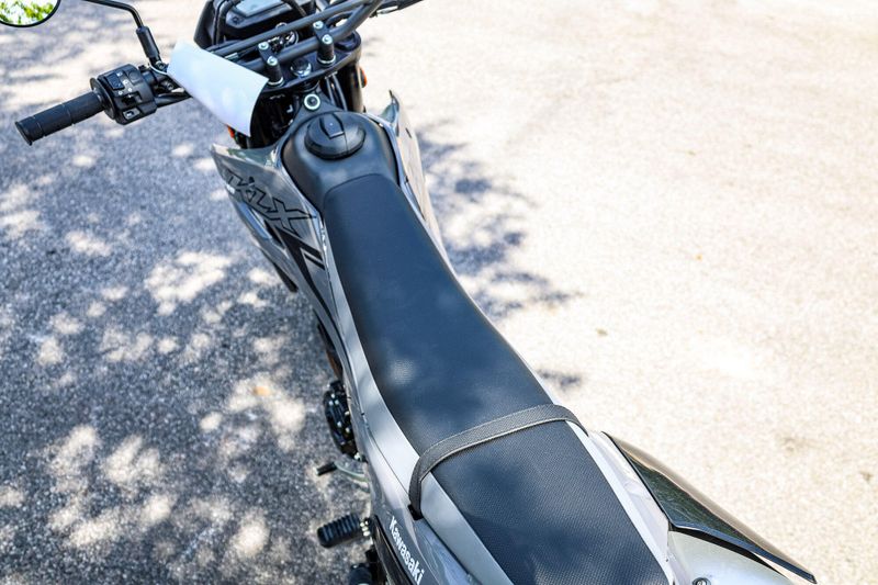 2025 Kawasaki KLX230S M  BATTLE GRAY Image 20