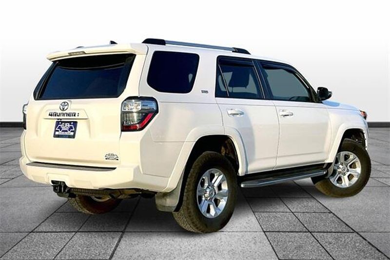 2020 Toyota 4Runner SR5Image 11