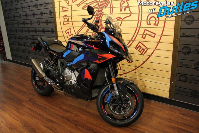 Used 2025 BMW M1000XR Image 2