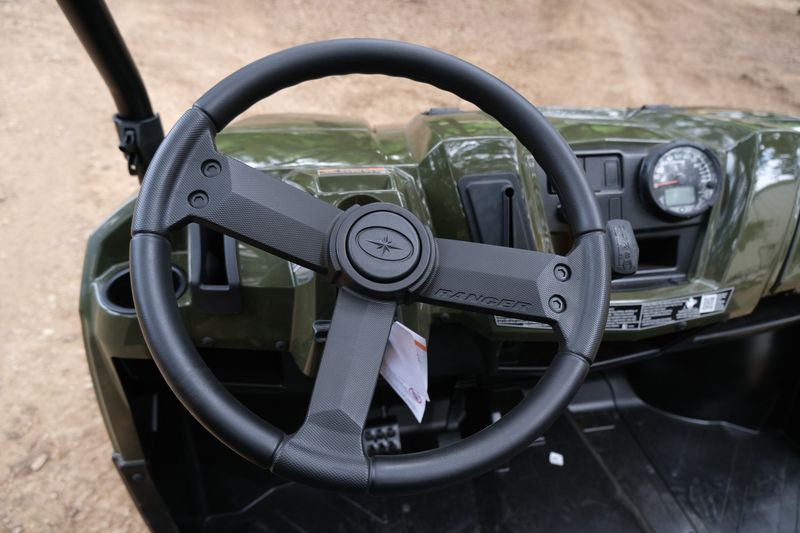 2024 Polaris RANGER CREW 570 FULLSIZE SAGE GREENImage 3