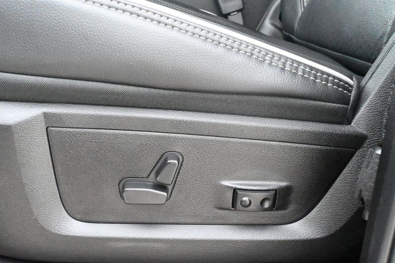 2025 RAM 2500 LaramieImage 17