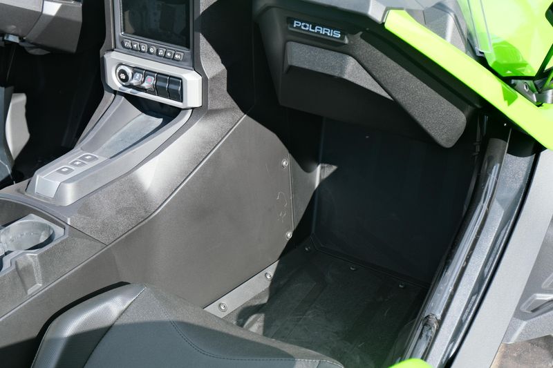 NEW 2025 POLARIS SLINGSHOT SL AUTODRIVE Image 15