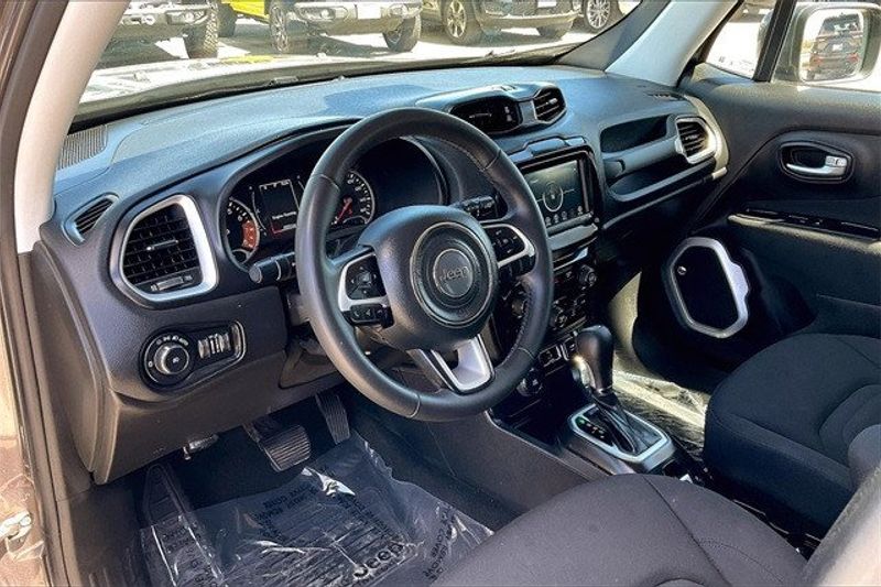 2019 Jeep Renegade LatitudeImage 14