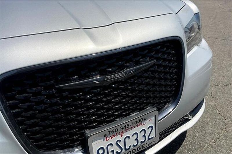 Used 2023 Chrysler 300 TouringImage 30