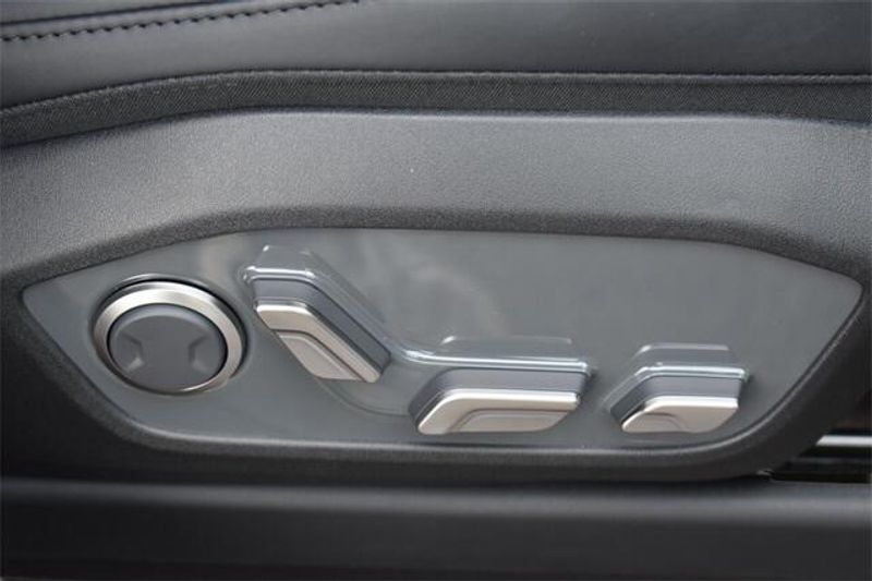 New 2026 Kia EV9 GT-LineImage 12