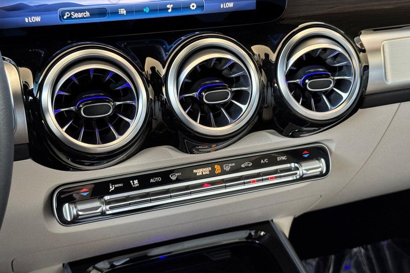 Used 2026 Mercedes-Benz GLB 250Image 23