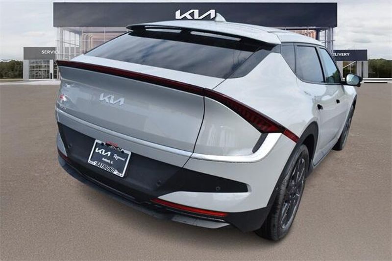 New 2025 Kia EV6 LightImage 3
