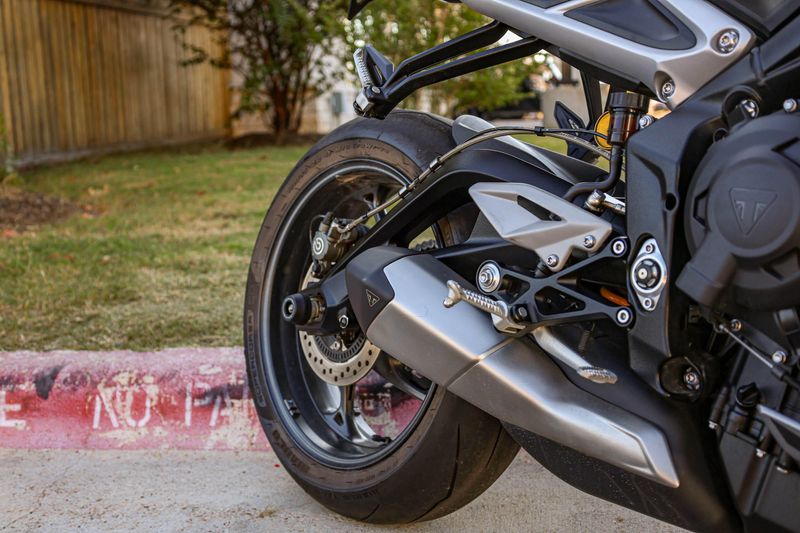 USED 2024 TRIUMPH STREET TRIPLE 765 RS Image 16