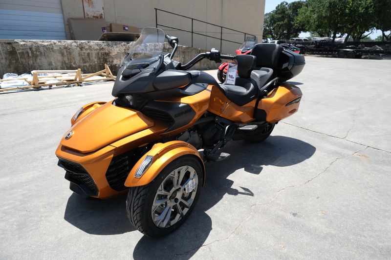 2024 Can-Am SPYDER F3 LIMITED SPECIAL SERIES COGNAC METALLICImage 2