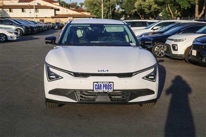 2025 Kia EV6 LightImage 3