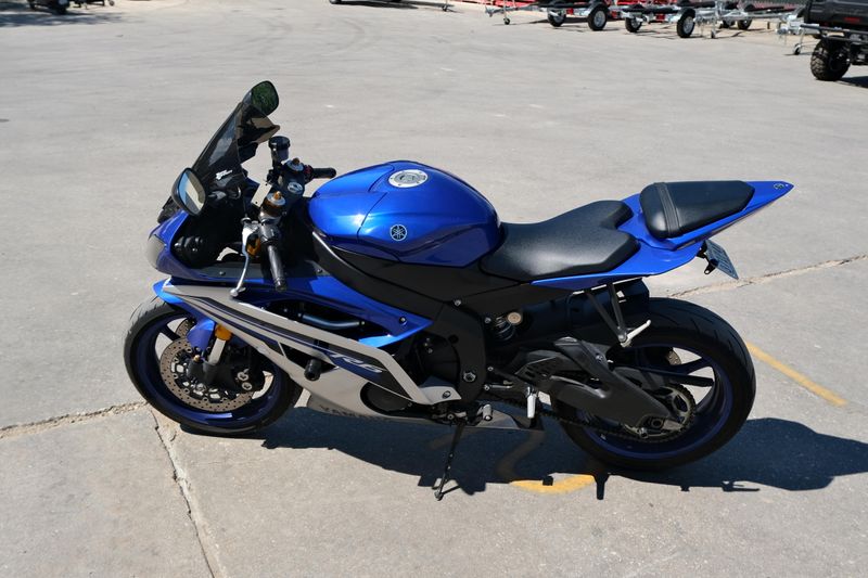 Used 2016 Yamaha YZFR6 BLUE AND SILVER Image 6