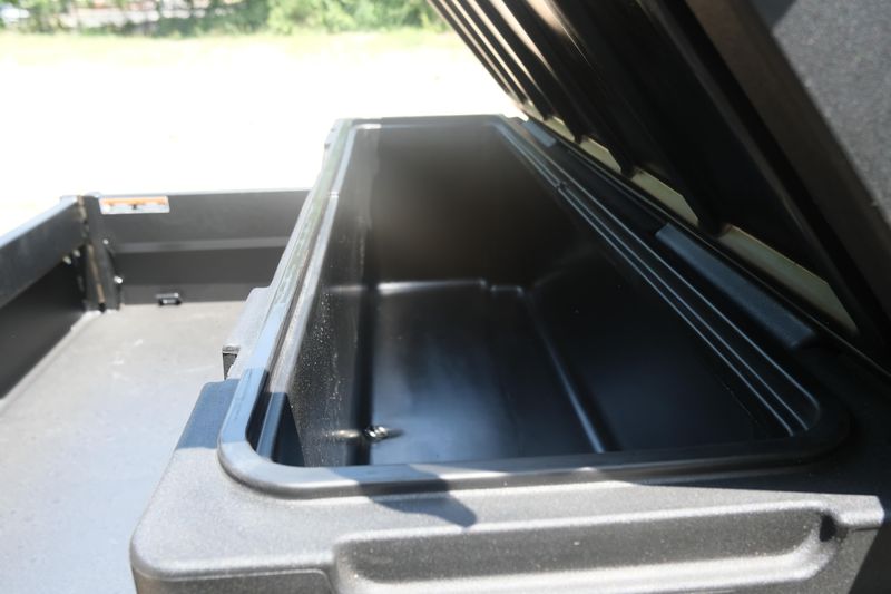2025 LANDMASTER AMP CREW CAB RANCH EDITION GREY Image 30