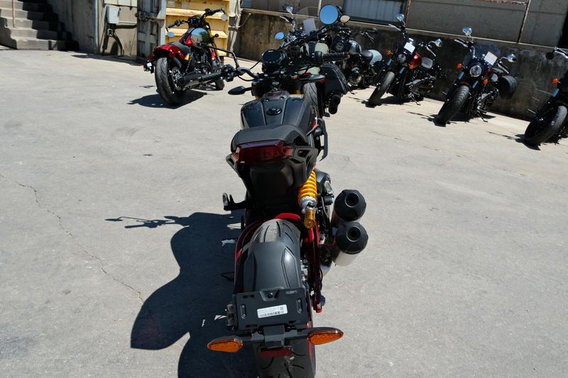 NEW 2024 INDIAN MOTORCYCLE FTR R CARBON Image 4