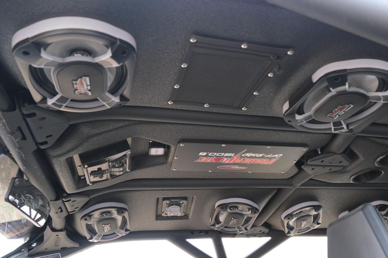 NEW 2026 CAN-AM MAVERICK X3 MAX X RS TURBO RR WITH 1025 TOUCHSCREEN Image 17