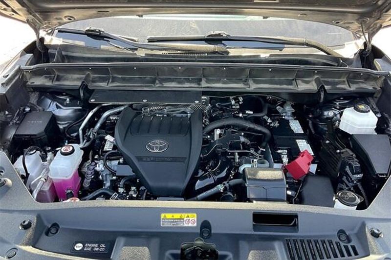 Used 2023 Toyota Highlander XSEImage 9