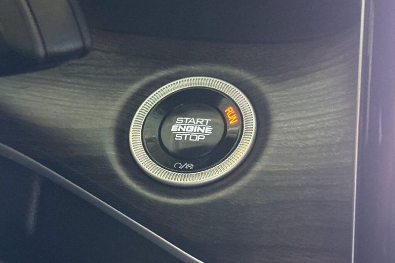 Used 2024 Jeep Grand Cherokee 4xeImage 22
