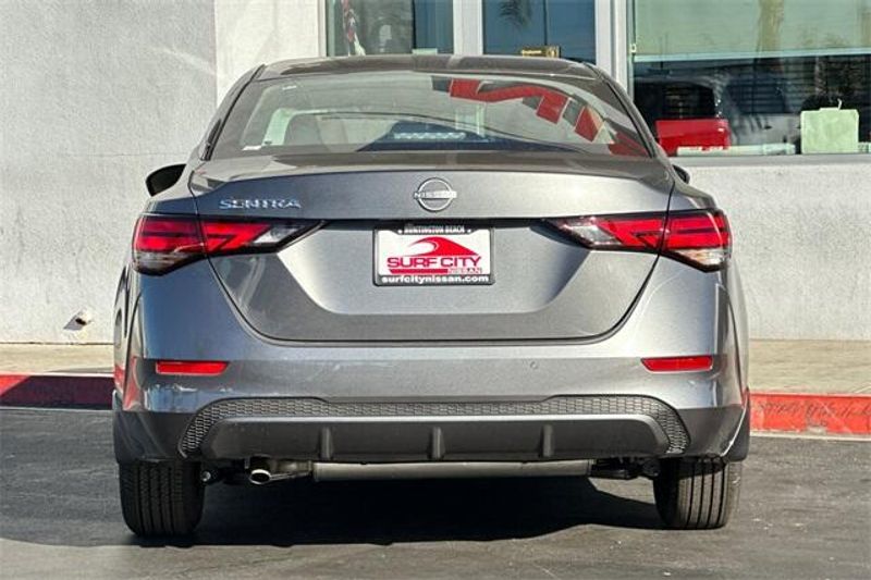 New 2025 Nissan Sentra SImage 4
