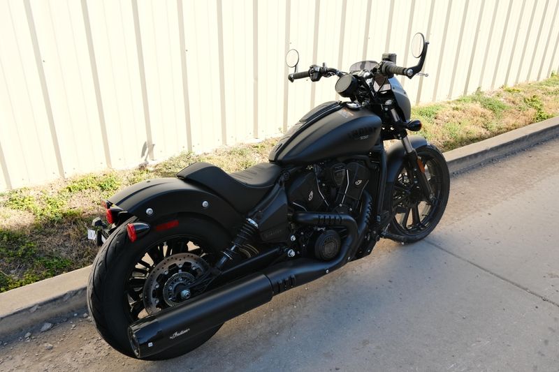 NEW 2025 INDIAN MOTORCYCLE SPORT SCOUT LIMITED WITH TECH PACKAGE  Family PowerSports (877) 886-1997 familypowersports.com 