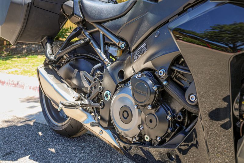 USED 2024 SUZUKI GSX-S1000GT CA Image 11