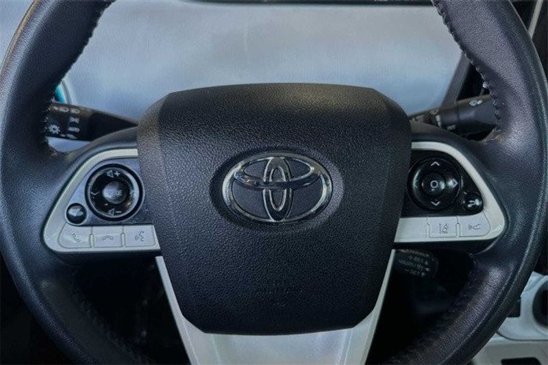 2017 Toyota Prius Prime Image 21